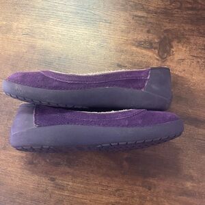 Crocs Purple Suede Ballet Flats/ Slippers – Women’s 7.5W